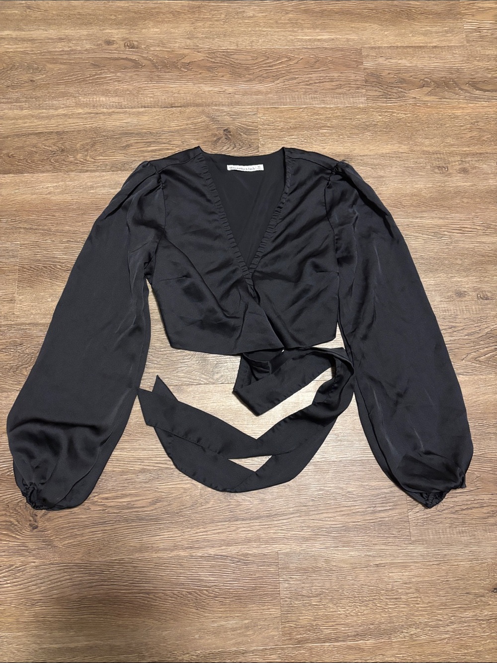 black abercrombie wrap top